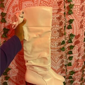 Women’s White Knee-High Lace-Up Boots
